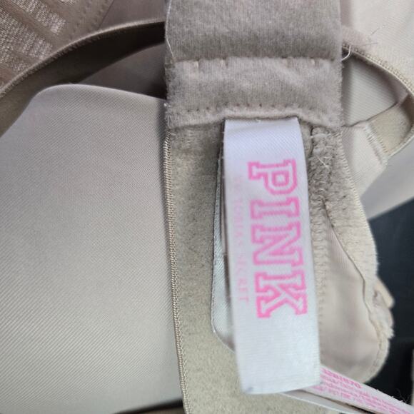 PINK Victoria's Secret Wear Everywhere Wireless Lightly Lined Bra Size 32B - Picture 4 of 8